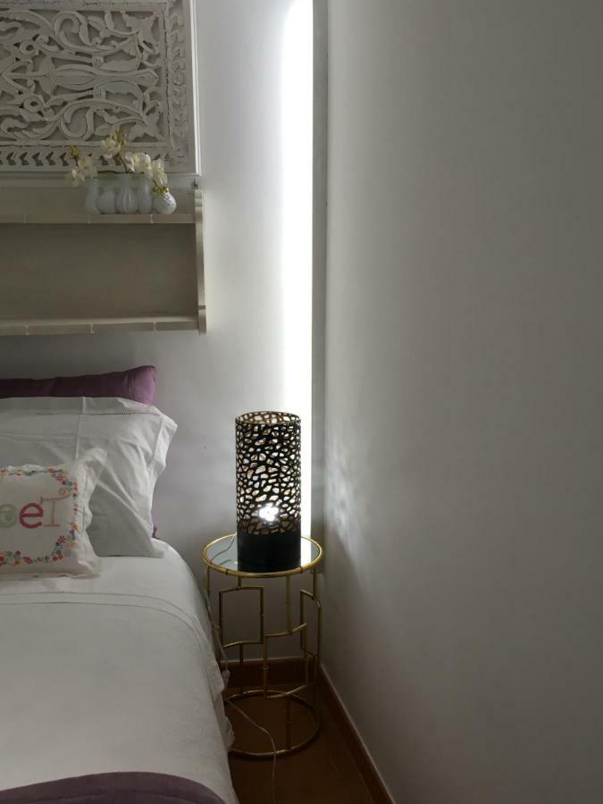 Apartamento Escadinhas De Sao Cristovao Lisboa Exterior foto